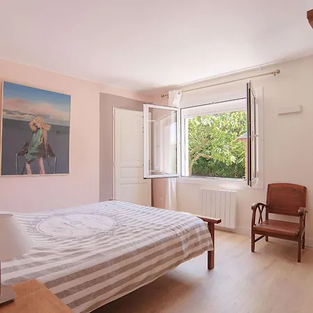 Maison Avec Piscine - 8 Pers. - Fr-1-4-713 Hébergement de vacances
